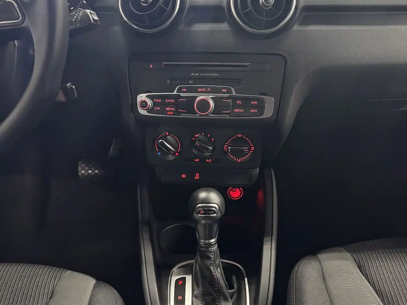 Фото 9 - Audi A1
