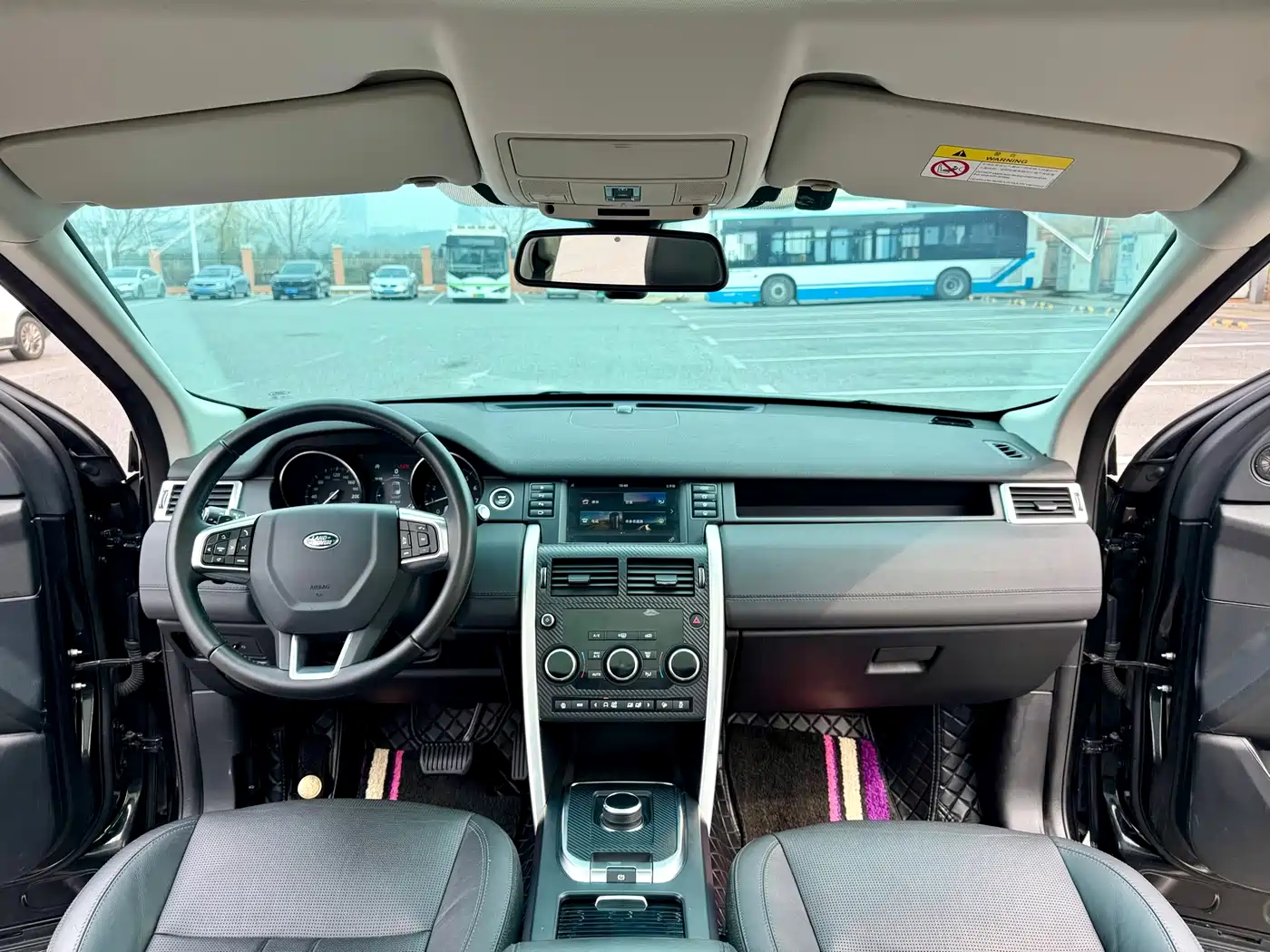 Land Rover Discovery Sport 2018 240PS SE Edition фото 7