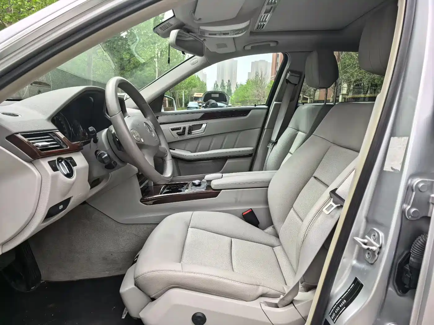 Mercedes-Benz E-Class 2013 Model E 260 L CGI Fashion фото 7