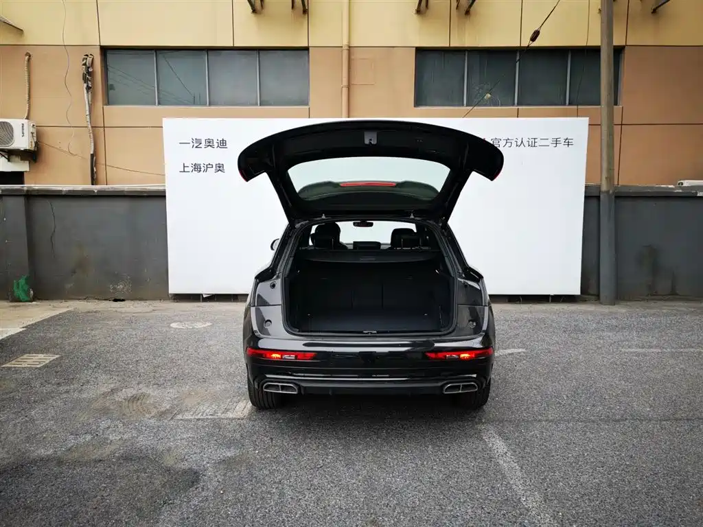 Audi Q5L 2025 45 TFSI Luxury Dynamic фото 3