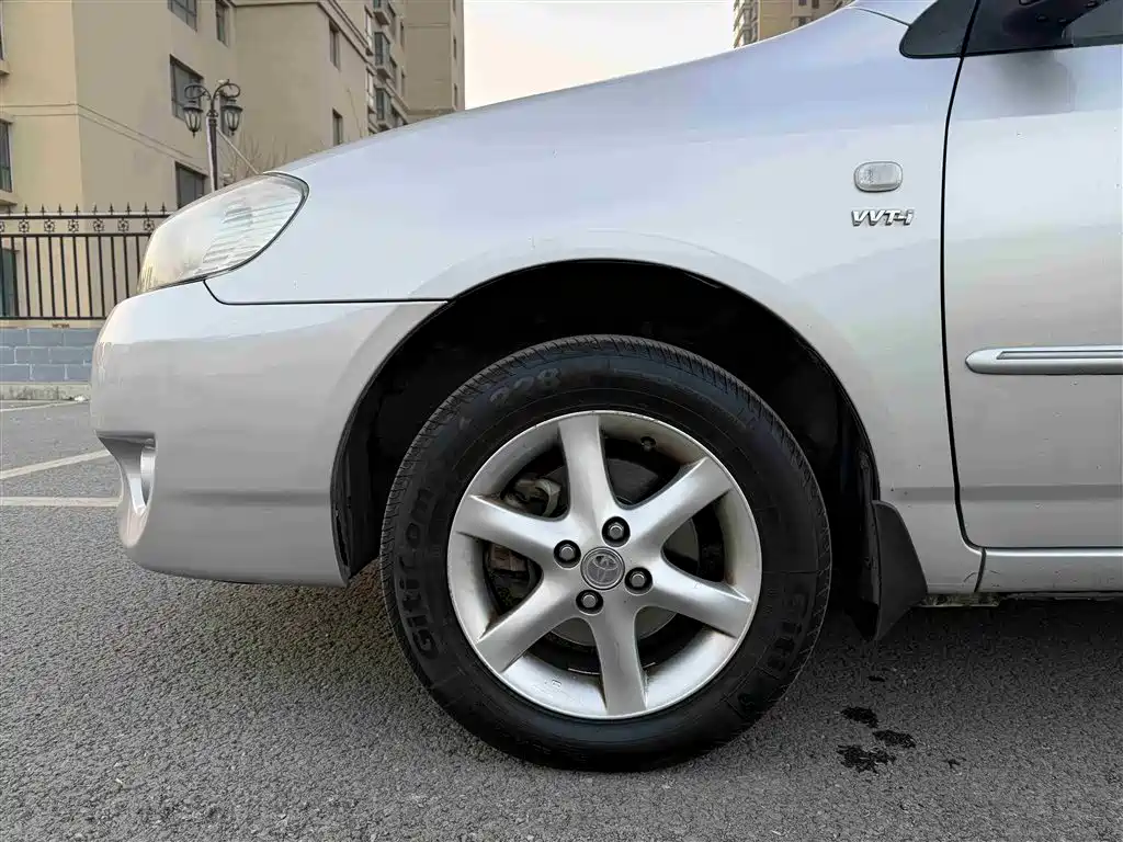 Toyota Corolla 2011 1.6L Automatic Luxury Edition фото 14