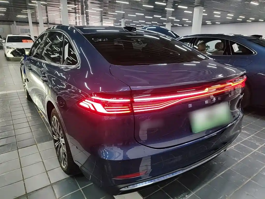 Geely Galaxy Galaxy A7 2025 EM-i фото 5