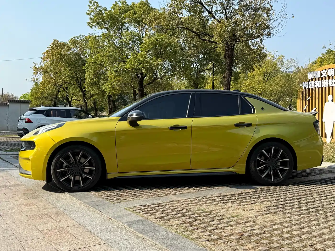 Lynk & Co 03 2022 03+ 2.0TD Auto Wind Rider Edition фото 9