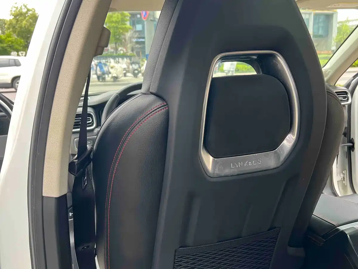 Lynk & Co 02 2018 2018 2.0T DCT AWD Pro Edition China V