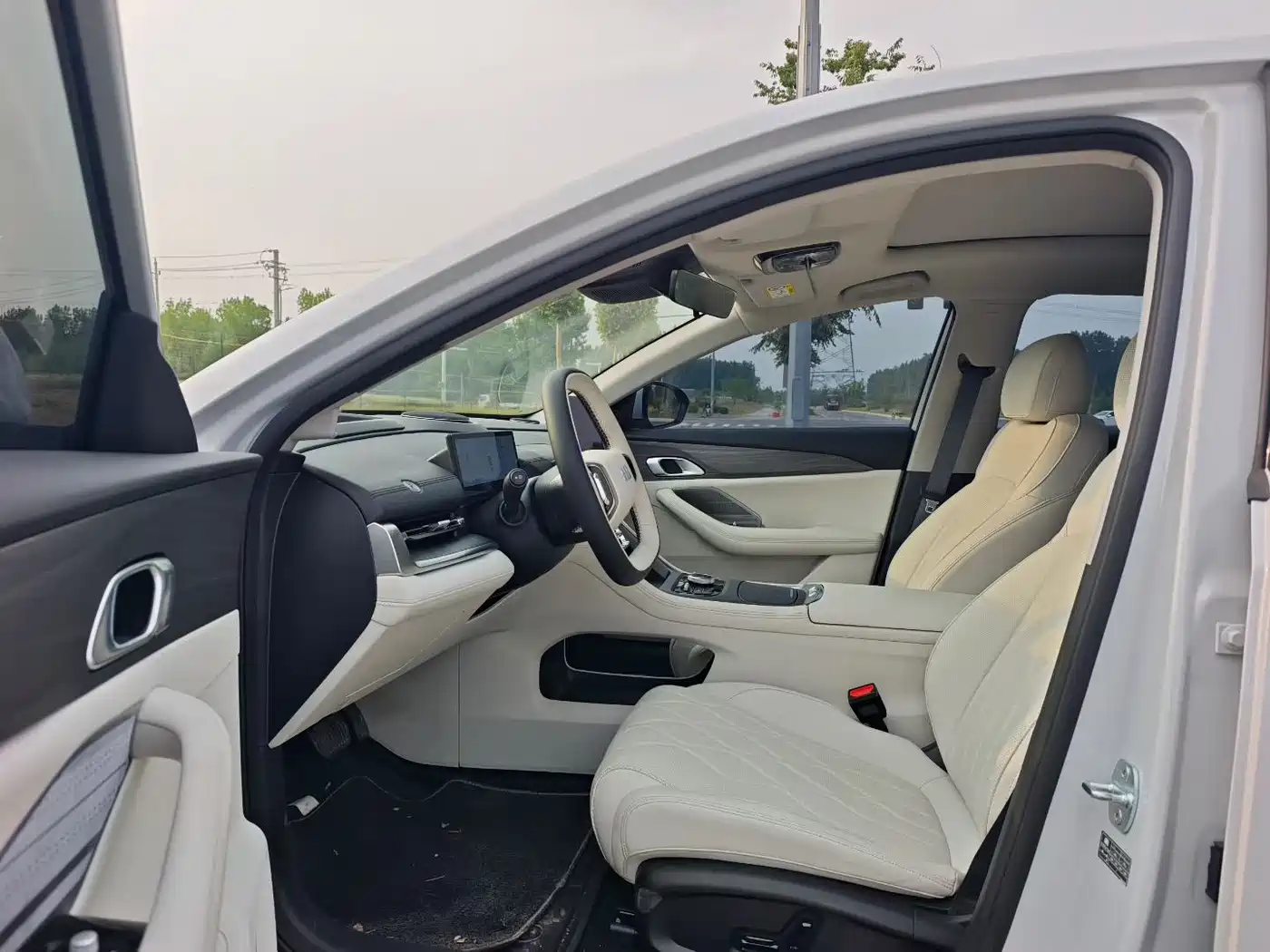 Geely Galaxy Galaxy A7 2025 EM-i 150km Long Voyage Edition фото 4