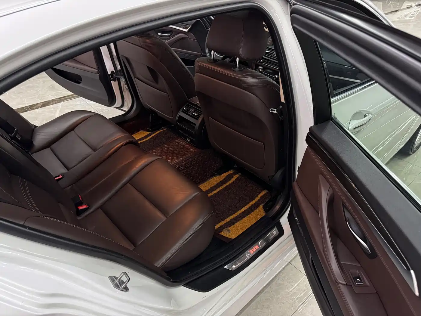 BMW 5 Series 2014 525Li Luxury Design Package фото 15