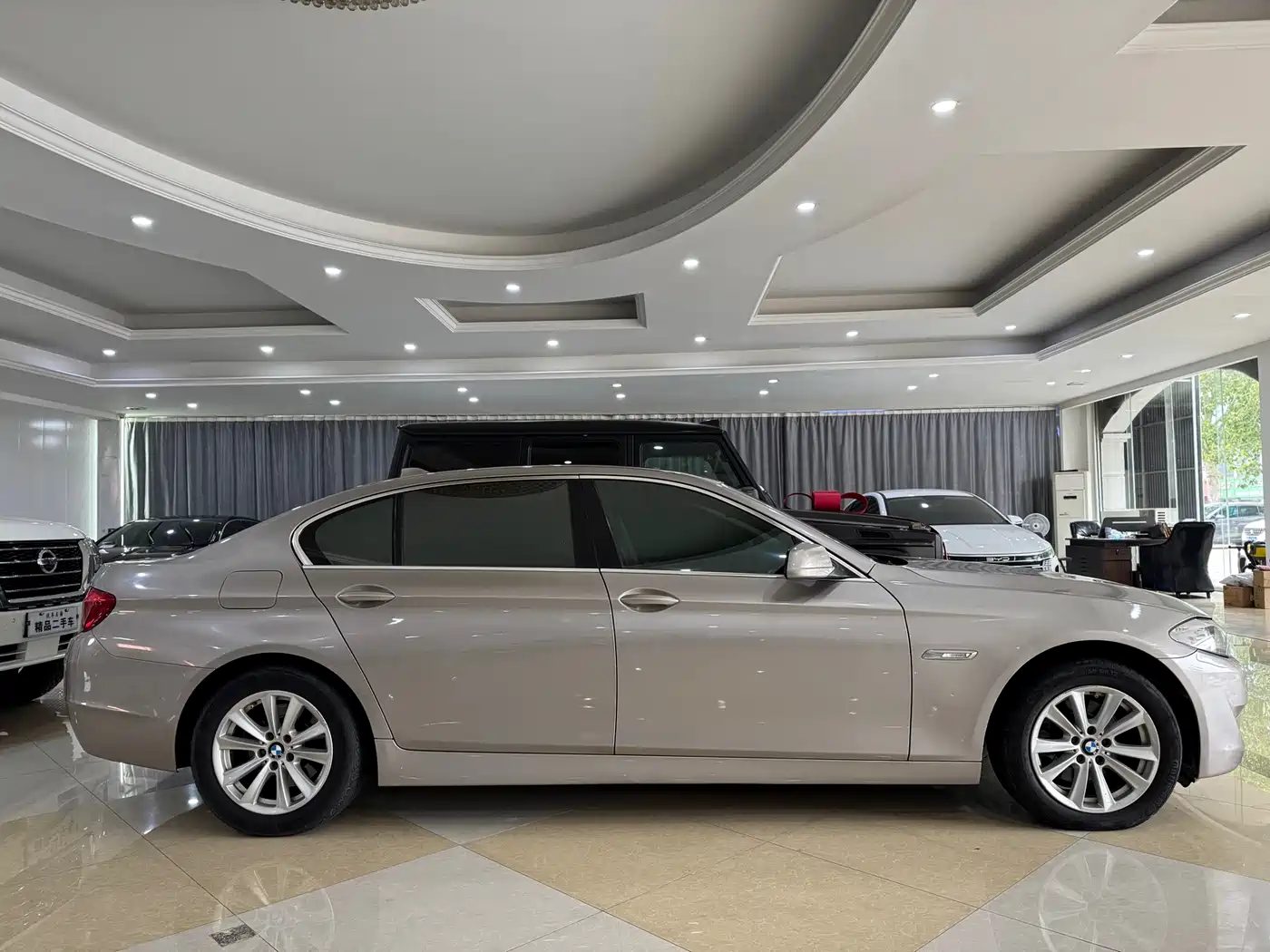 BMW 5 Series 2012 520Li Elegance фото 4