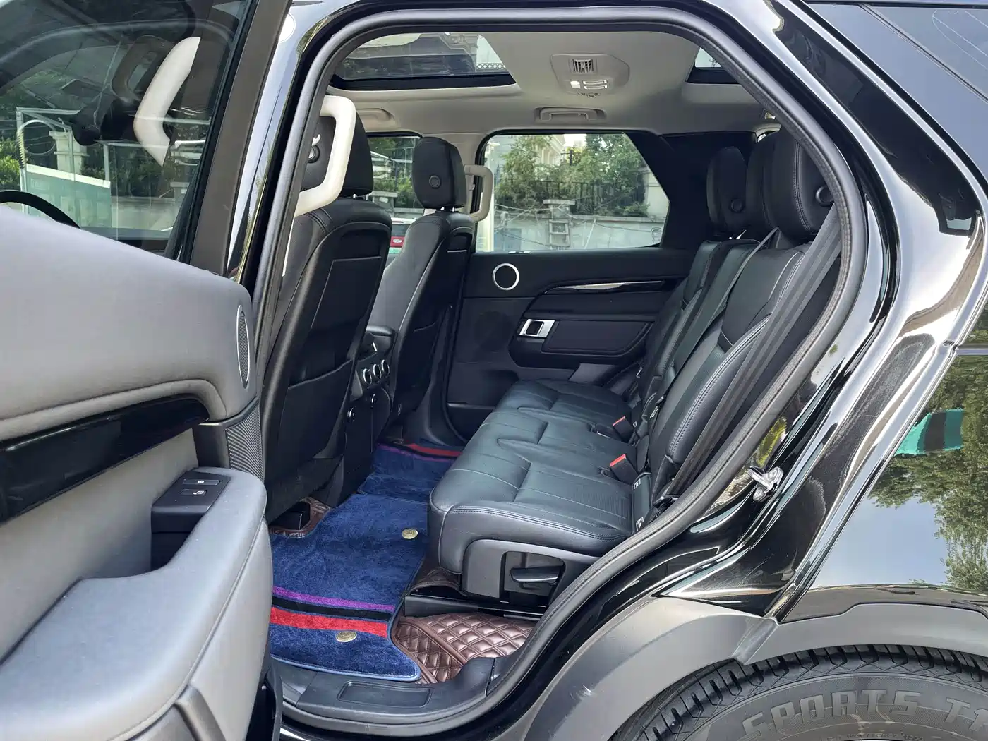 Land Rover Discovery 2020 2.0T SE фото 5
