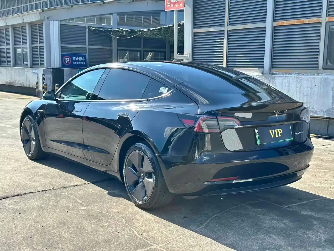 Tesla Model 3 2023 Rear-Wheel Drive фото 9