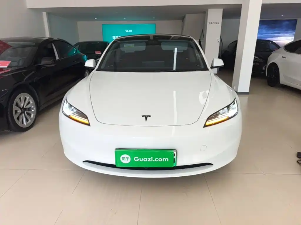 Tesla Model 3 2026 2025 Model Year Facelift Long Range Rear-Wheel Drive