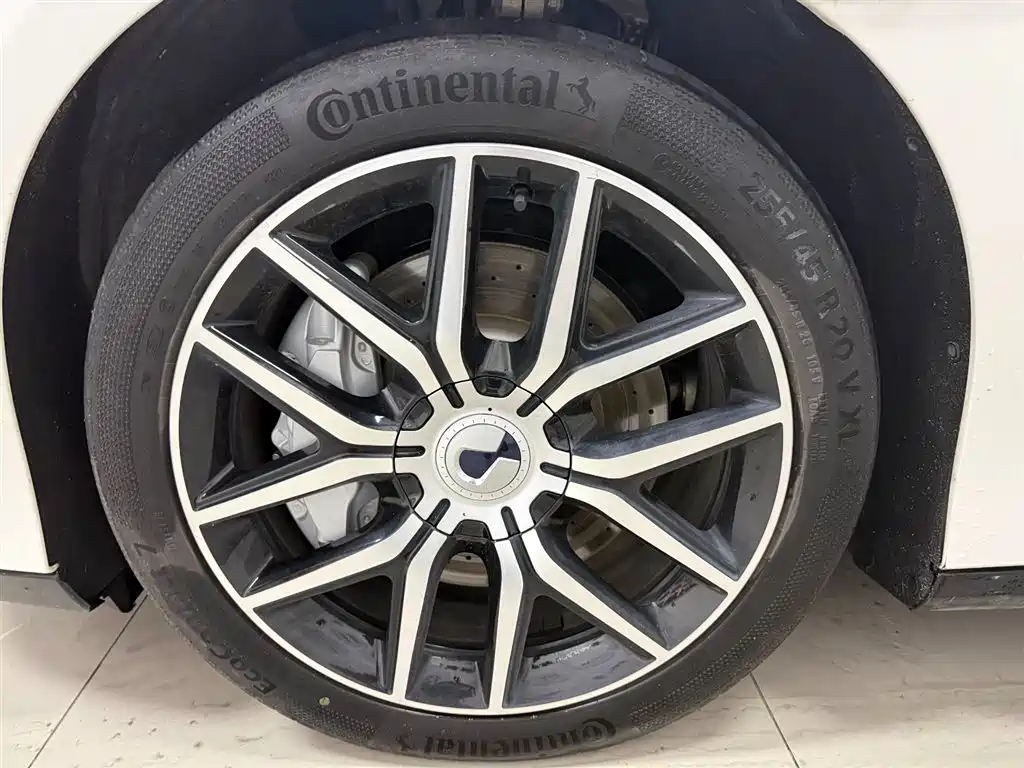 Denza Z9 2024 Model 1100km AWD Max Edition фото 32