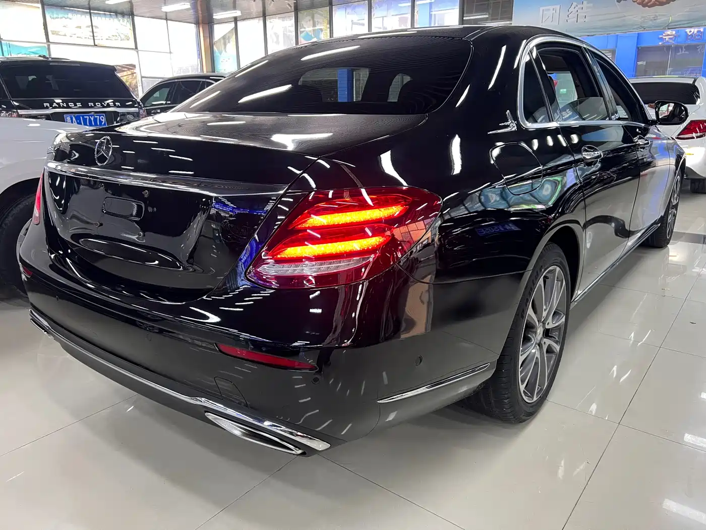 Mercedes-Benz E-Class 2016 E 300 L Fashion Type фото 9