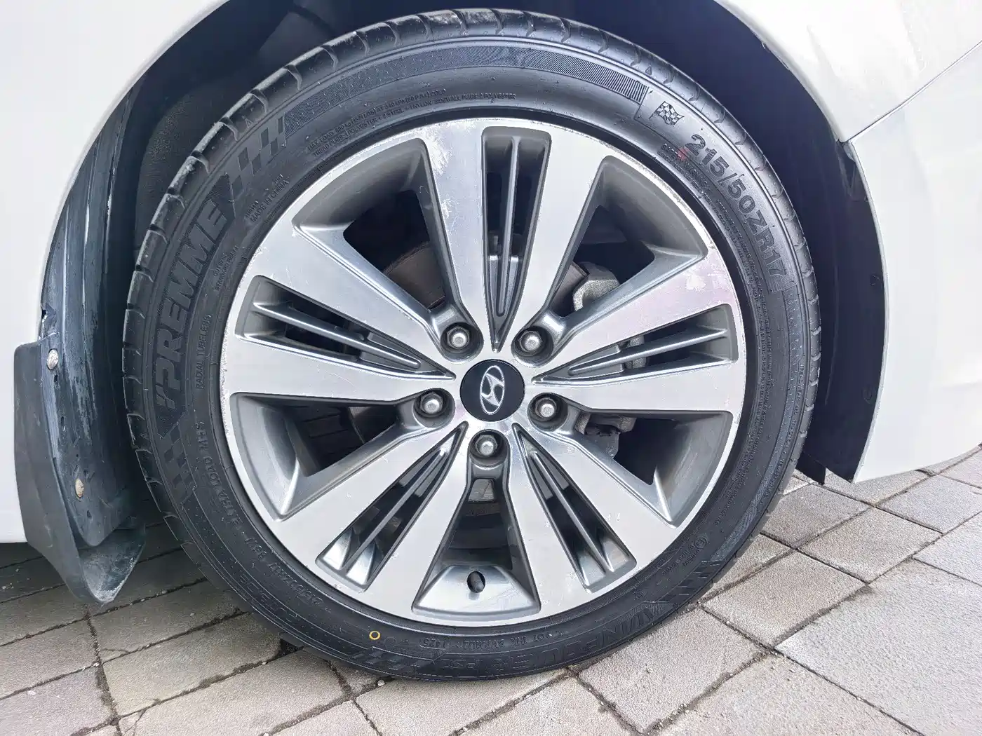 HYUNDAI NAME PICTURE