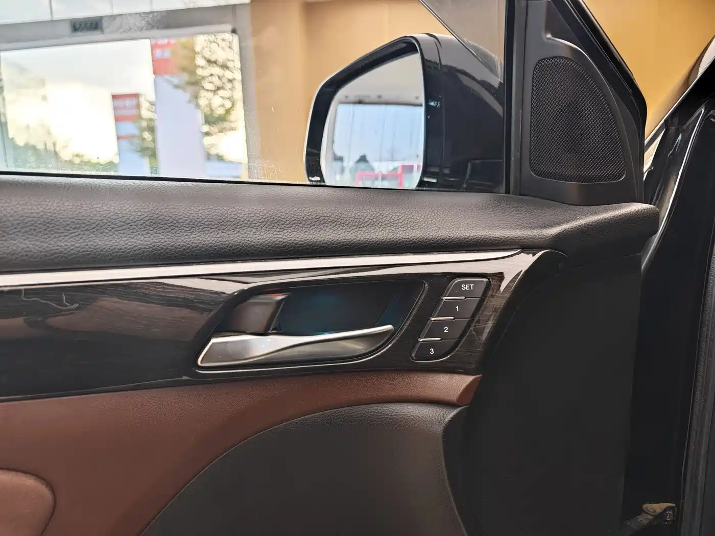 GAC Trumpchi Trumpchi GS8 2017 320T 2WD Luxury Smart Connect (7-seater) фото 8