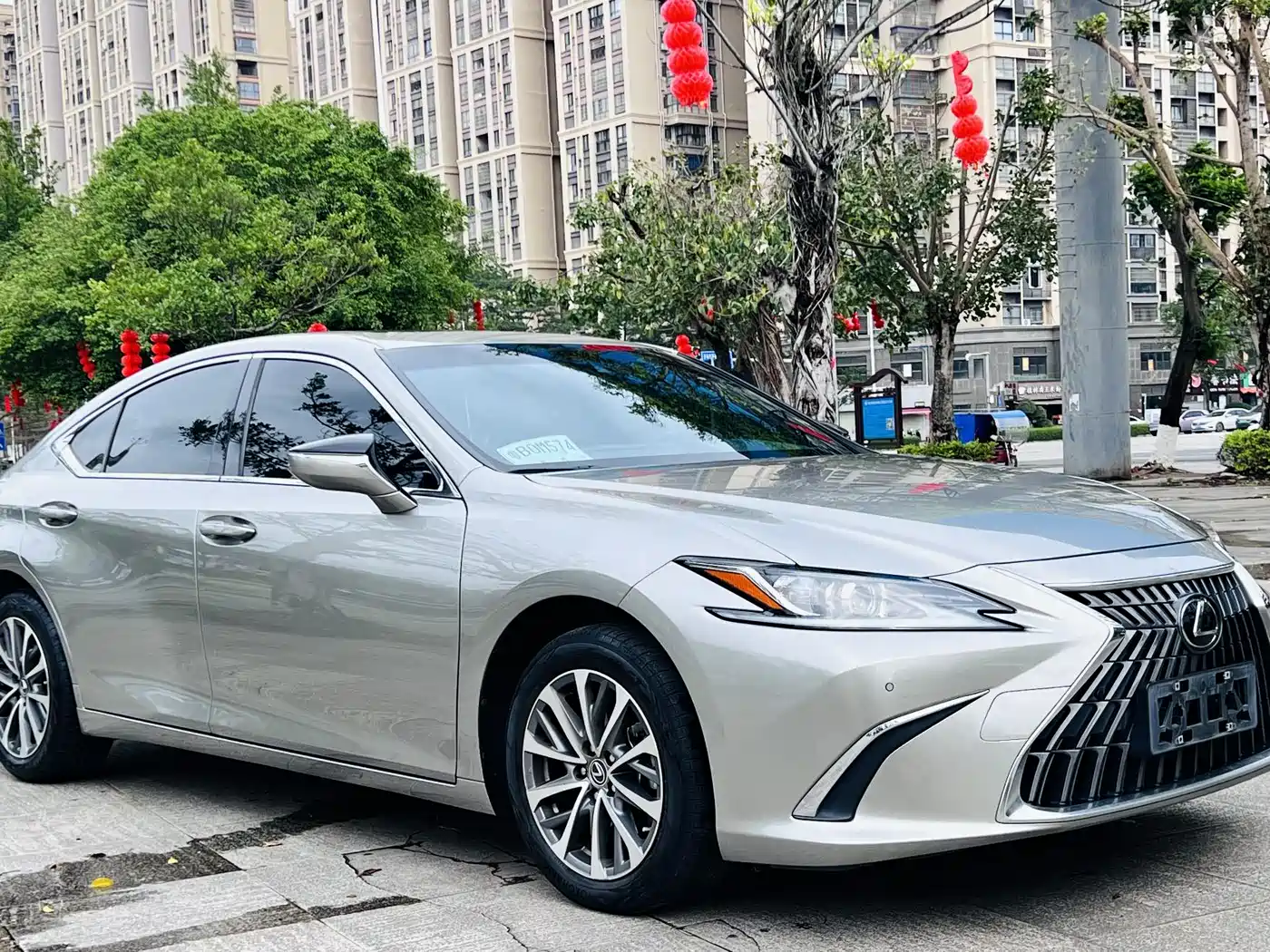 Lexus ES 2021 200 Excellence Edition фото 2