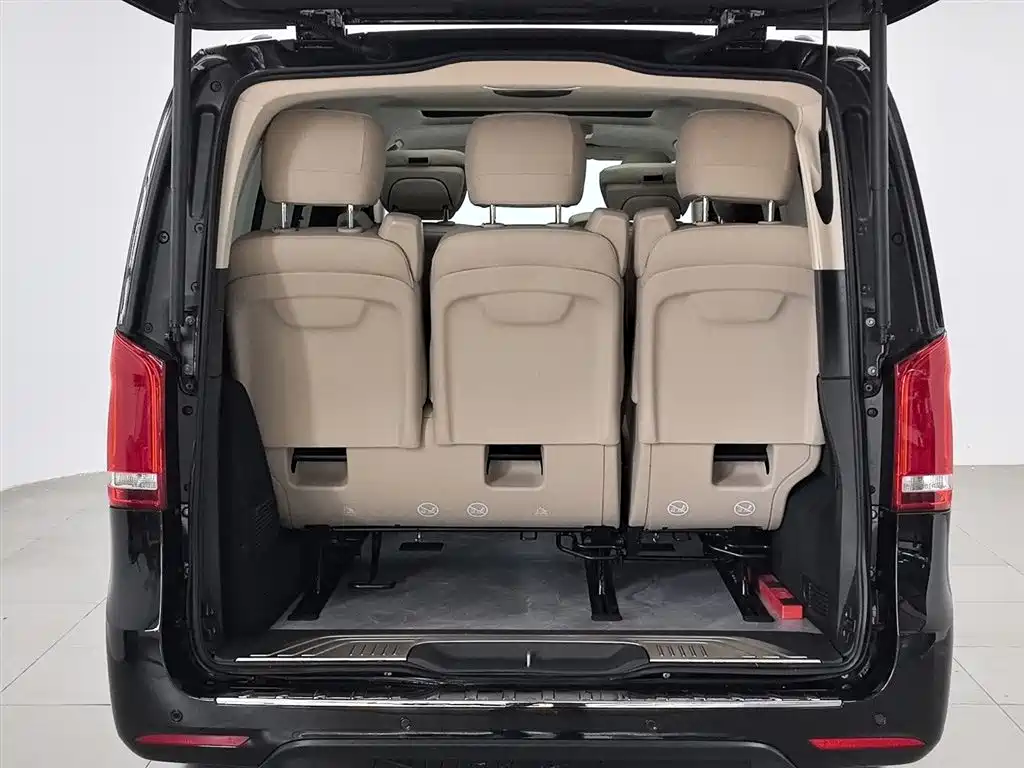 Mercedes-Benz V-Class 2021 V 260 L Long Wheelbase Luxury Edition фото 16