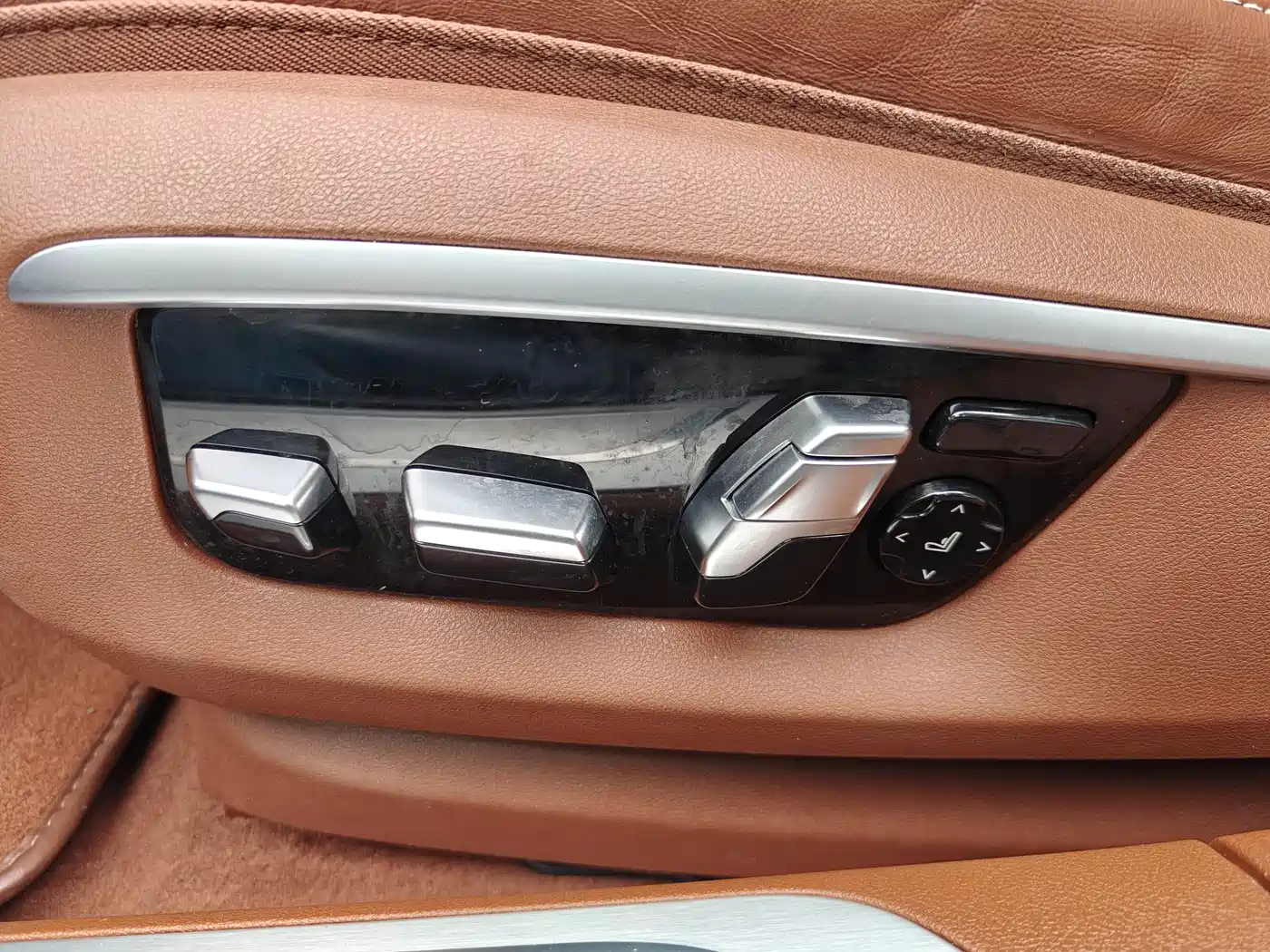 BMW 7 Series 2019 740Li xDrive Executive M Sport Package фото 14