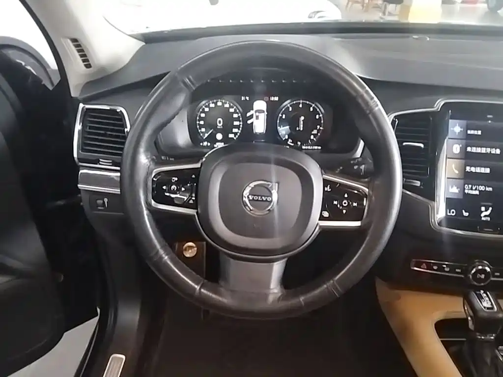 Photo 11 - Volvo XC90