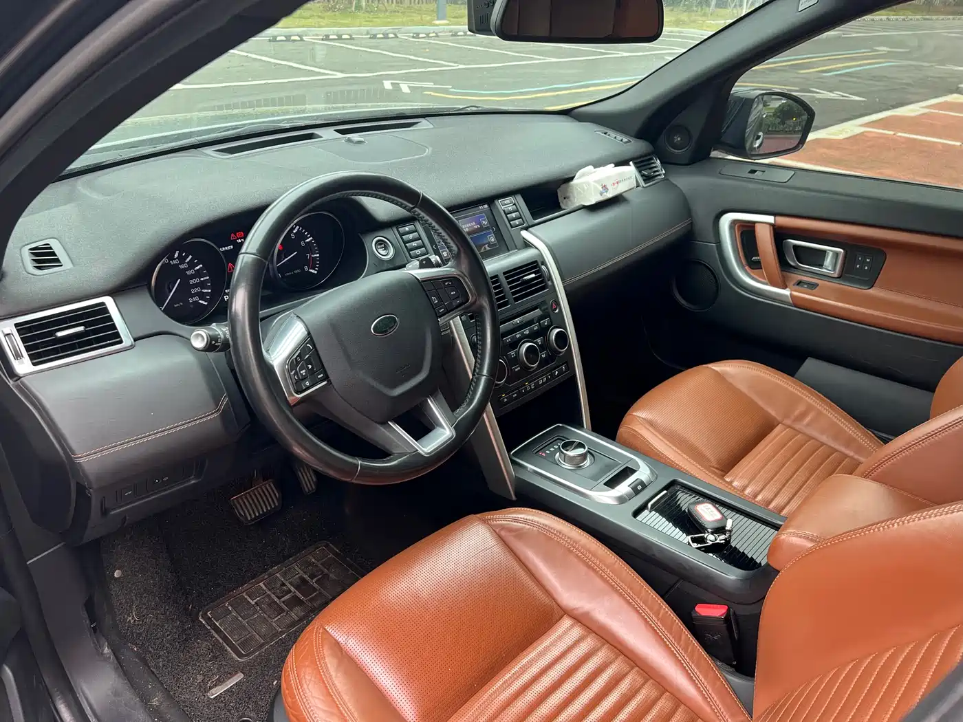 Land Rover Discovery Sport 2016 2.0T HSE LUXURY фото 4