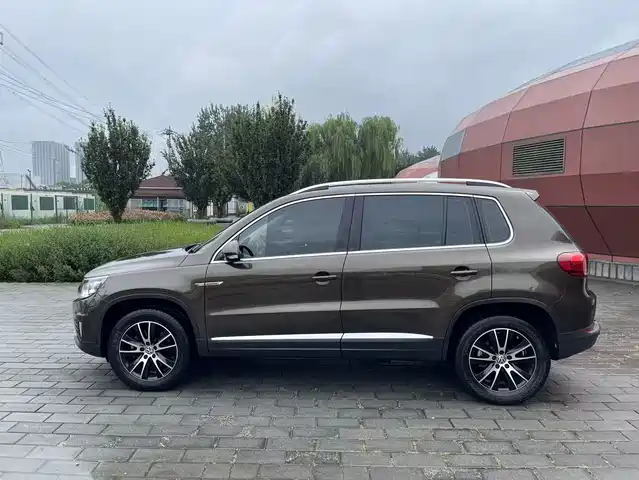 Volkswagen Tiguan 2016 Model 300TSI Automatic 4WD Luxury Edition — фото 5