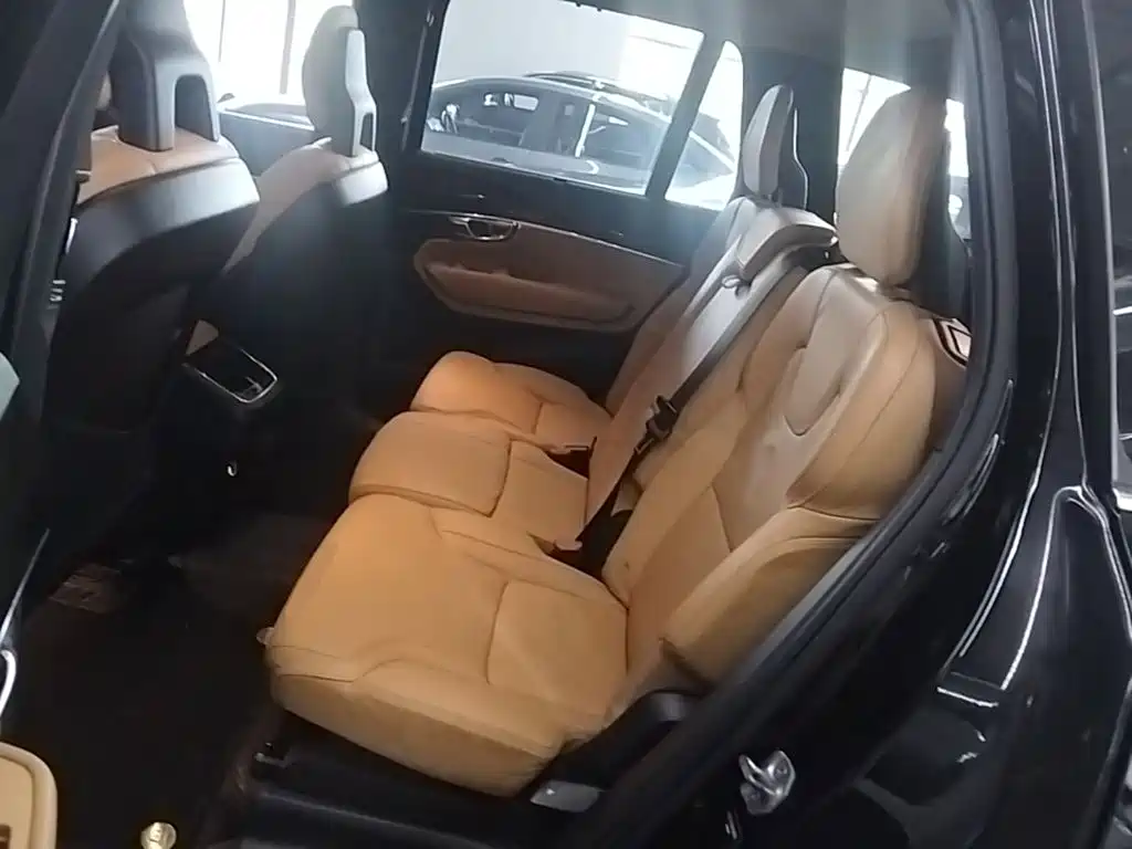 Photo 17 - Volvo XC90