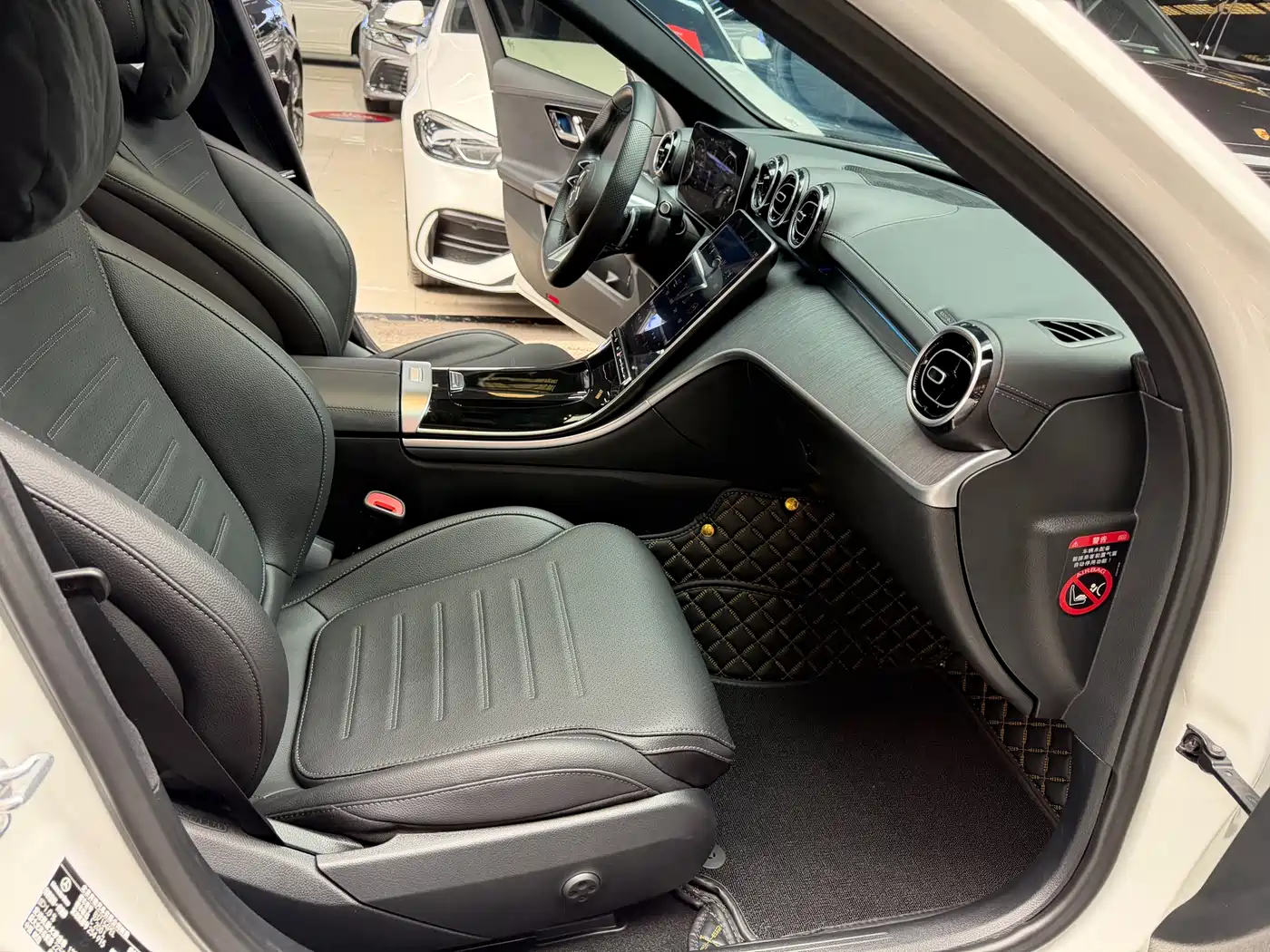 Mercedes-Benz C-Class 2024 Facelift C 200 L Sport фото 22