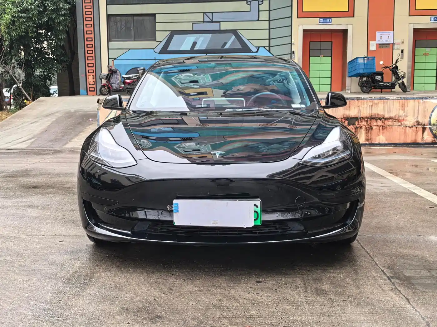 TESLA MODEL 3