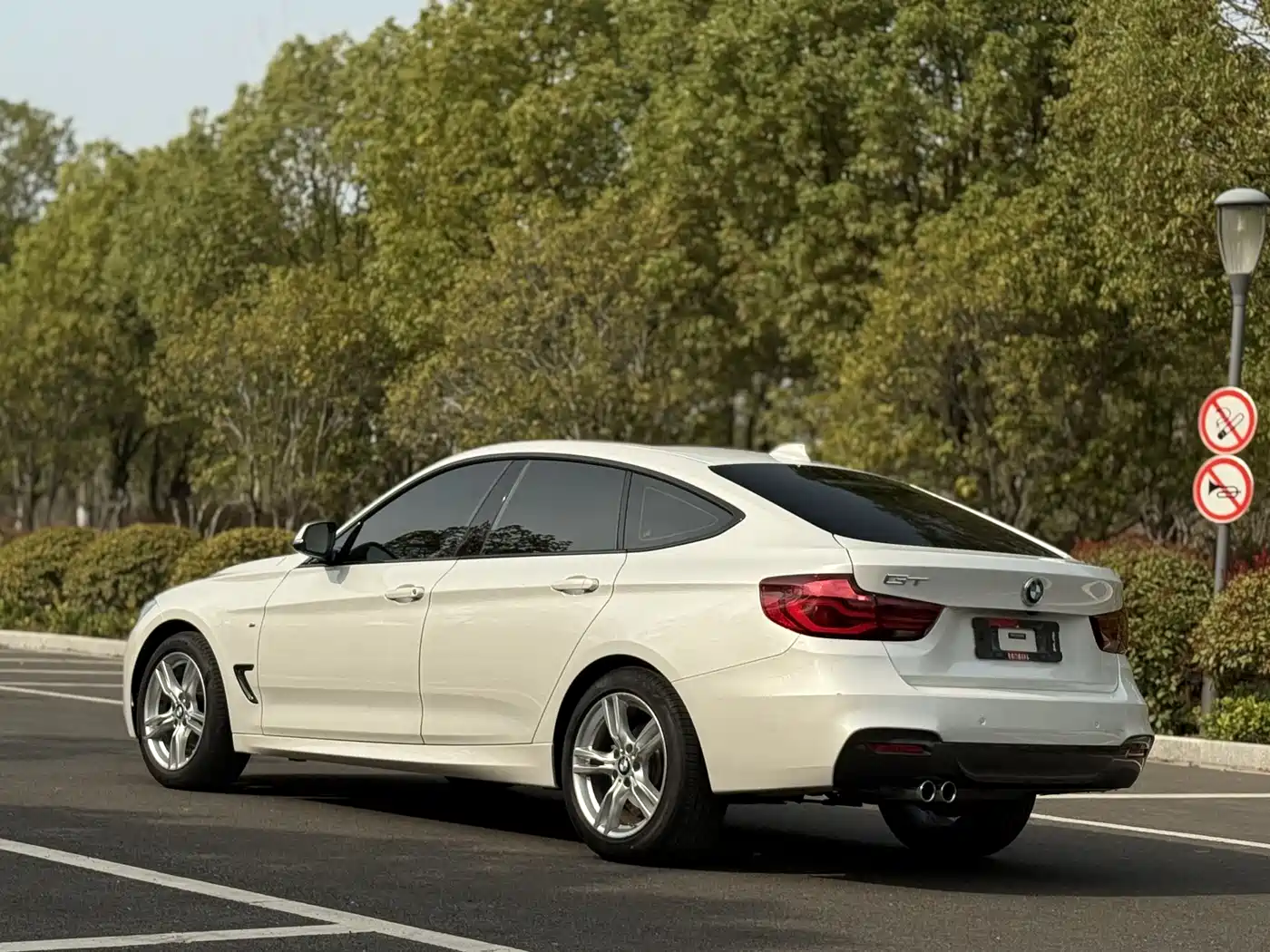 BMW 3 Series GT 2019 320i M Sport Model фото 4