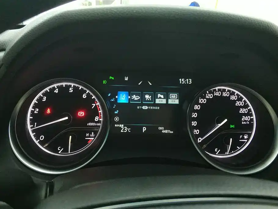 Toyota Camry 2021 2.0G Luxury Edition фото 14