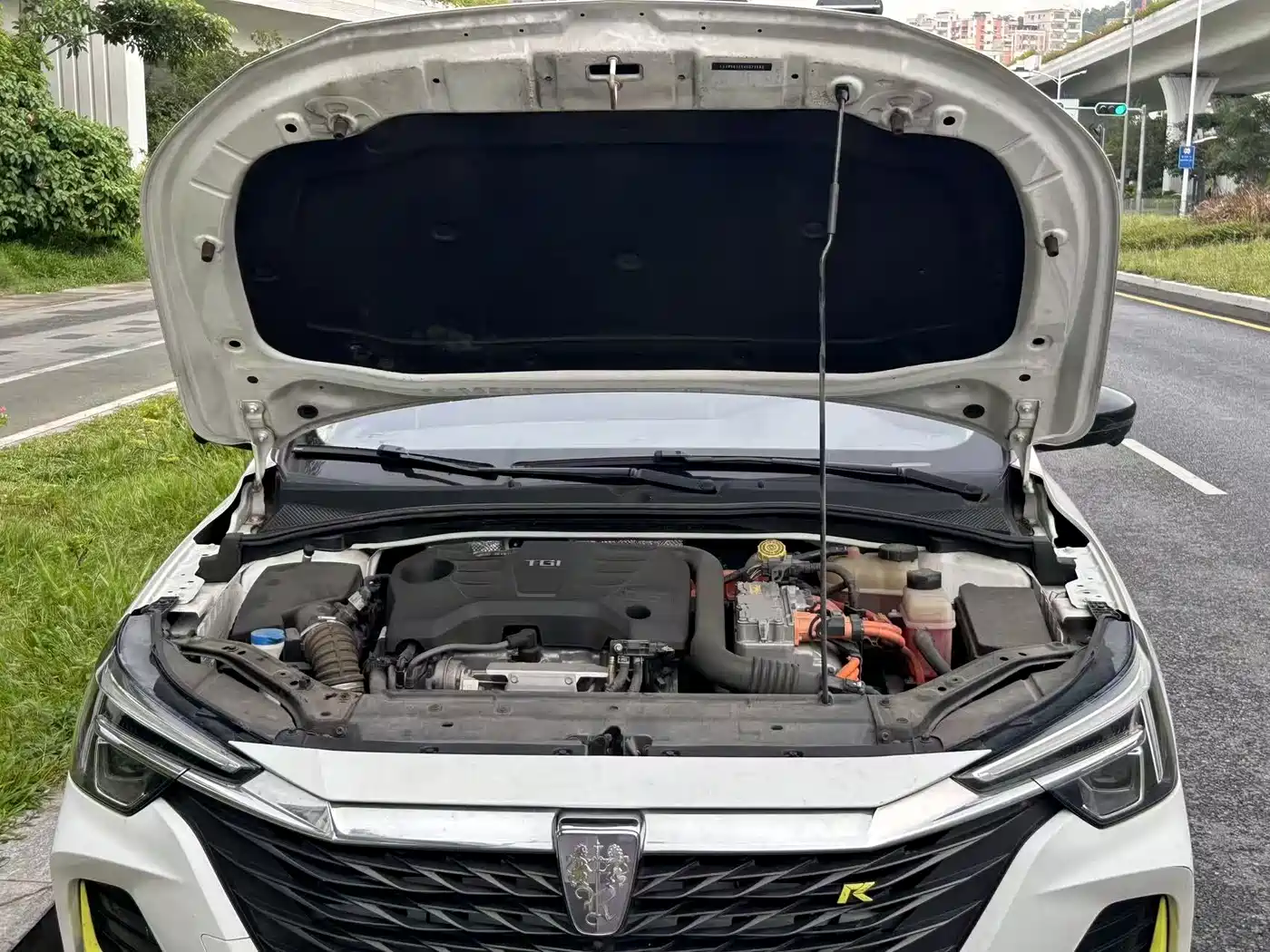 Roewe i6 MAX EV 2021 2020 Model 1.5T PHEV Cool Panoramic Sunroof Edition