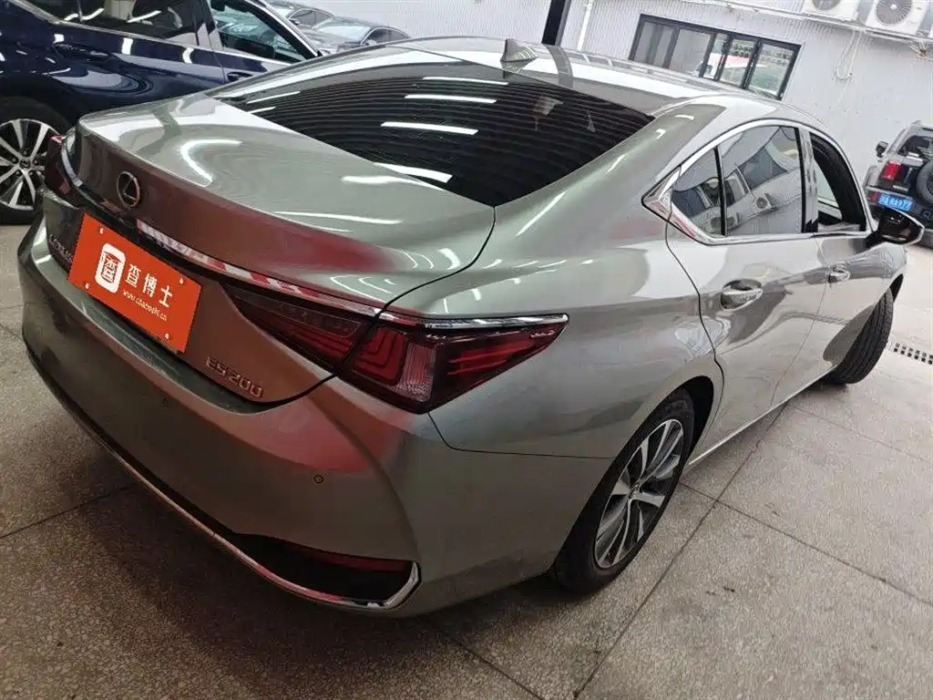 Lexus ES 2020 200 Excellence фото 13