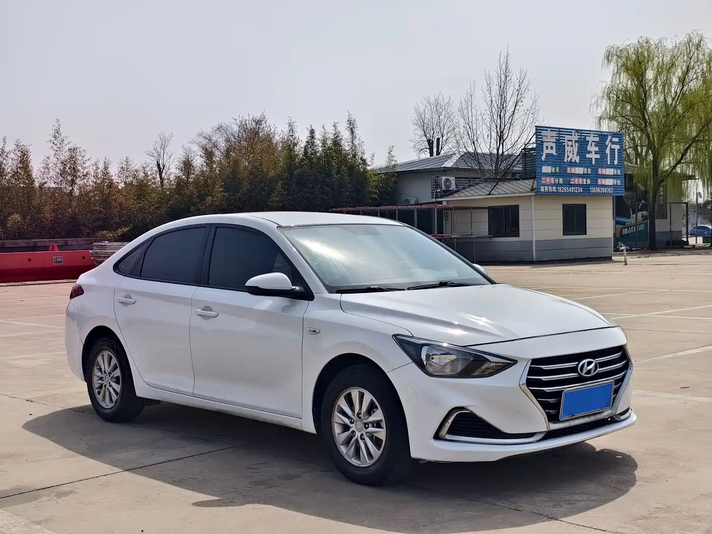 Hyundai Elantra 2020 1.6L Auto GL Pleasing Edition фото 3