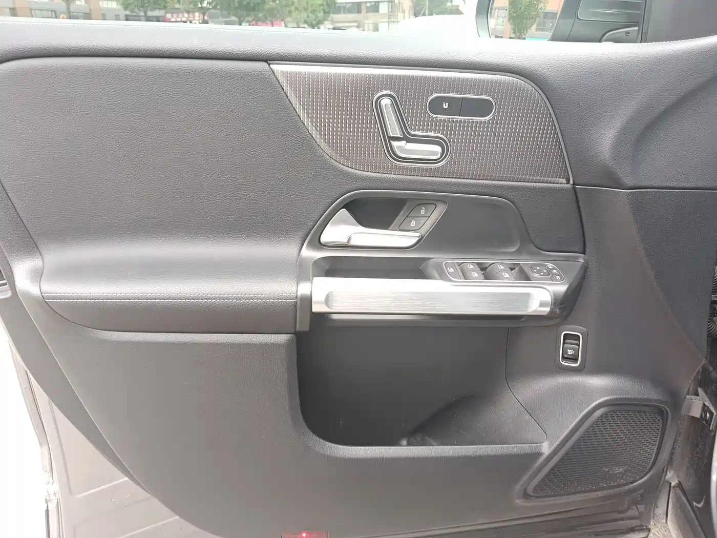 Mercedes-Benz GLB 2020 Facelift GLB 200 Style фото 15