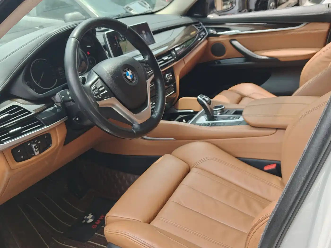 BMW X6 2015 xDrive35i Leading Type фото 2