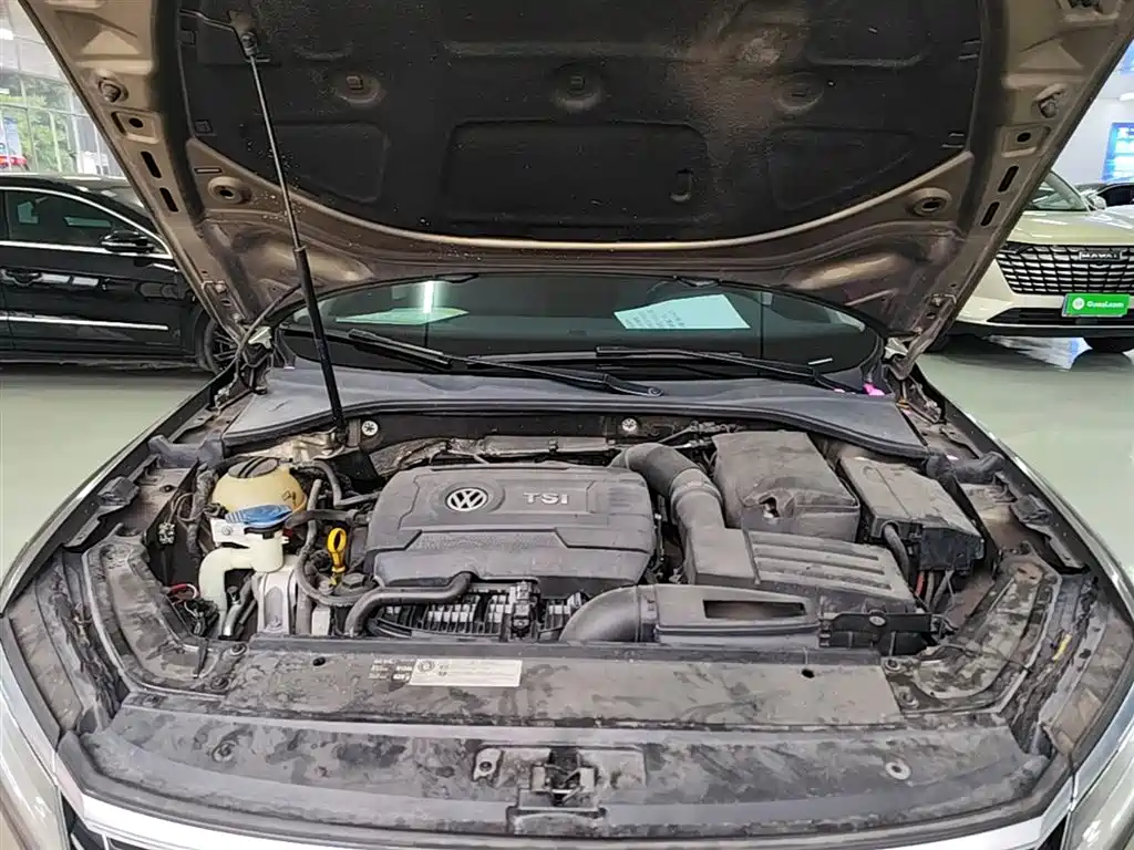 Volkswagen Passat 2016 330TSI DSG Honor Edition фото 20