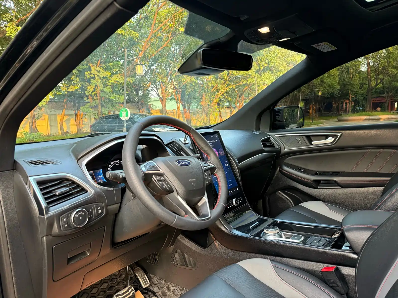 Фото 5 - Ford Edge