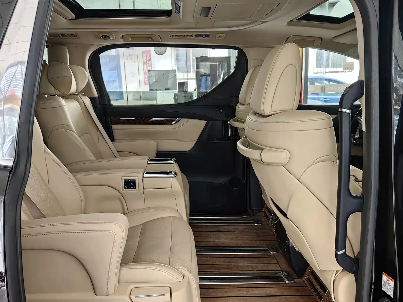 Toyota Alphard 2018 Facelift 3.5L Luxury Edition фото 13