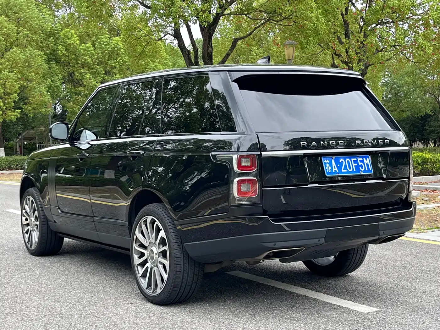 Land Rover Range Rover 2020 3.0 L6 Shengshi Edition фото 24