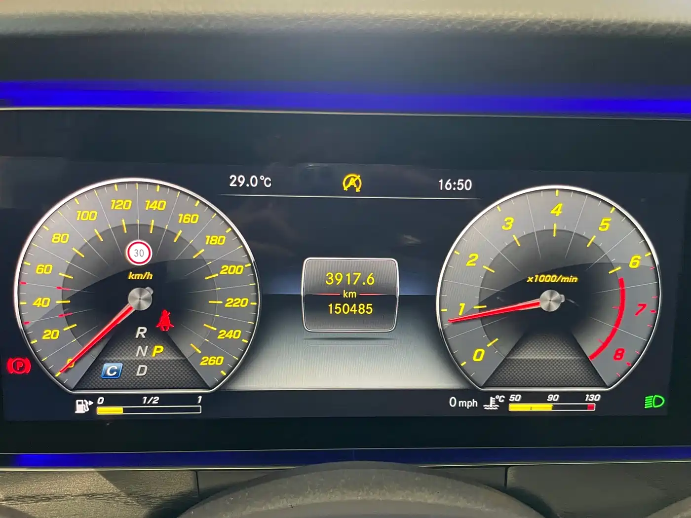 Mercedes-Benz E-Class 2016 E 200 L Sport Type фото 10