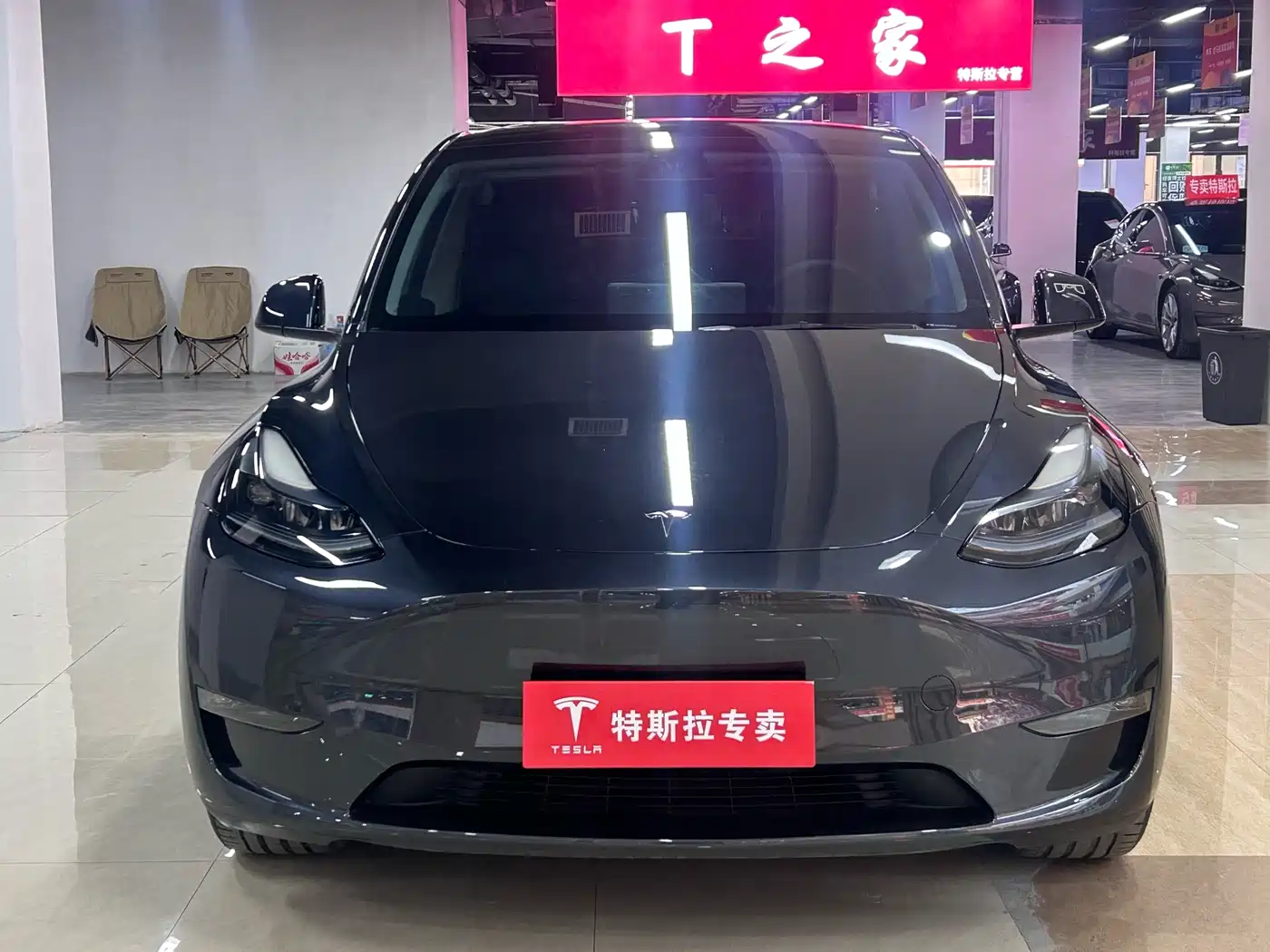 TESLA MODEL Y