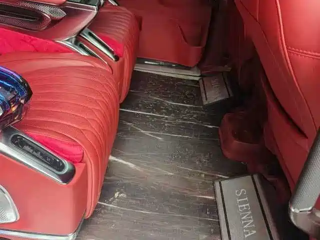 Toyota Sienna 2021 2.5L Hybrid Comfort Edition фото 5