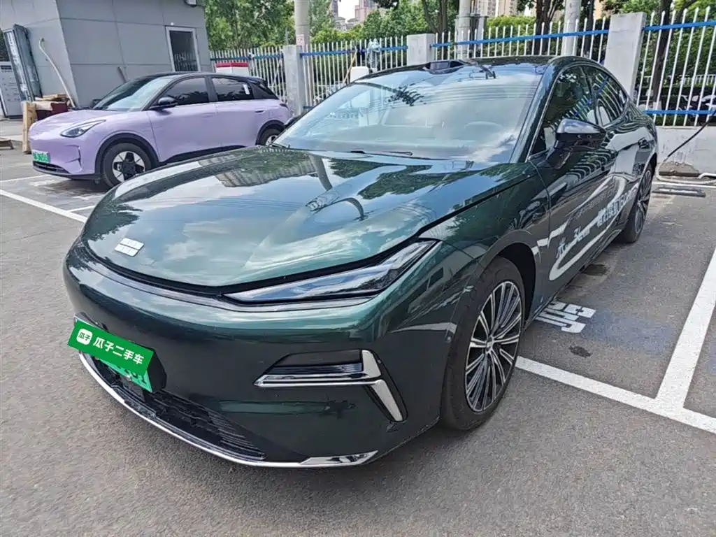 Geely Galaxy Galaxy Xingyao 8 2025 130km EM-P Starship Edition фото 2