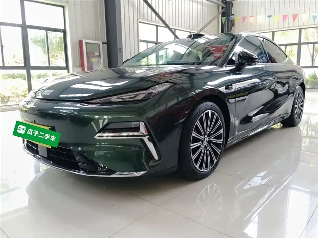 Geely Galaxy Galaxy Xingyao 8 2025 130km EM-P Starship Edition фото 2