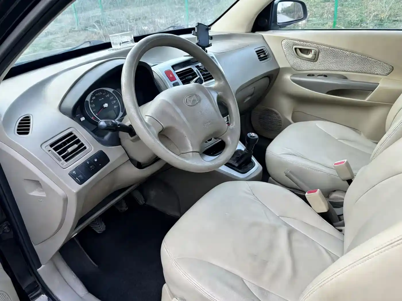 Hyundai Tucson 2013 2.0L Manual 2WD Fashion фото 14