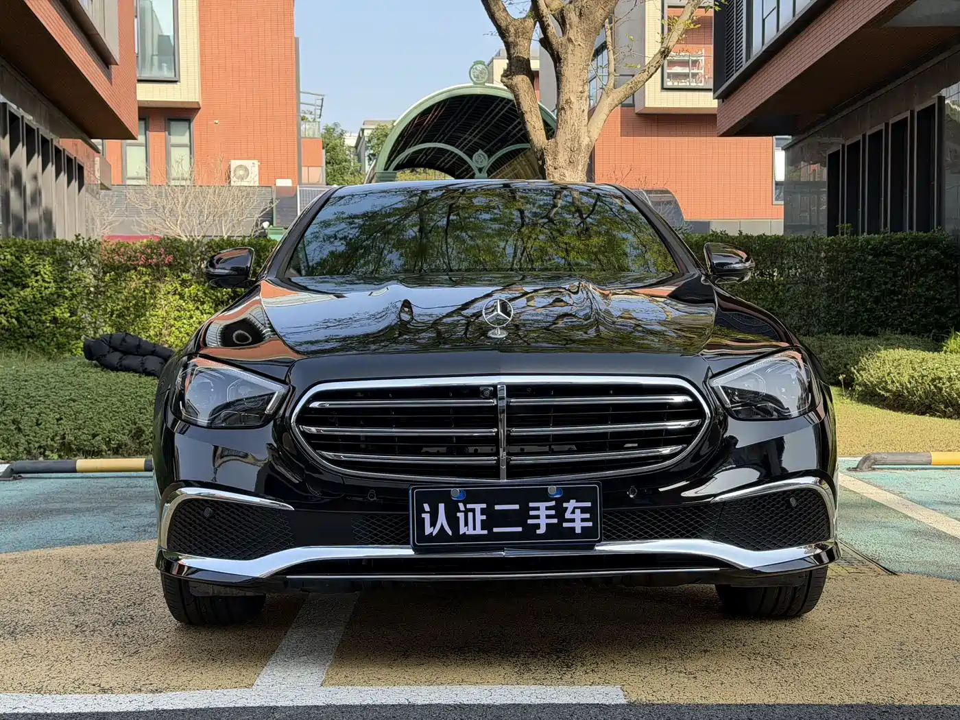 MERCEDES-BENZ E CLASS