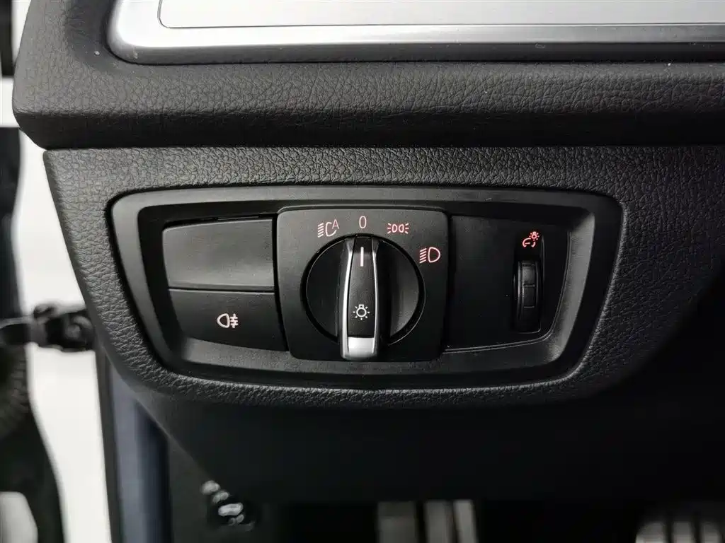 BMW 1 Series 2020 Model 120i M Sport Package фото 21