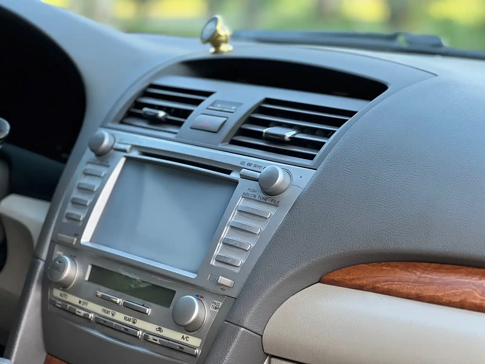Photo 15 - Toyota Camry