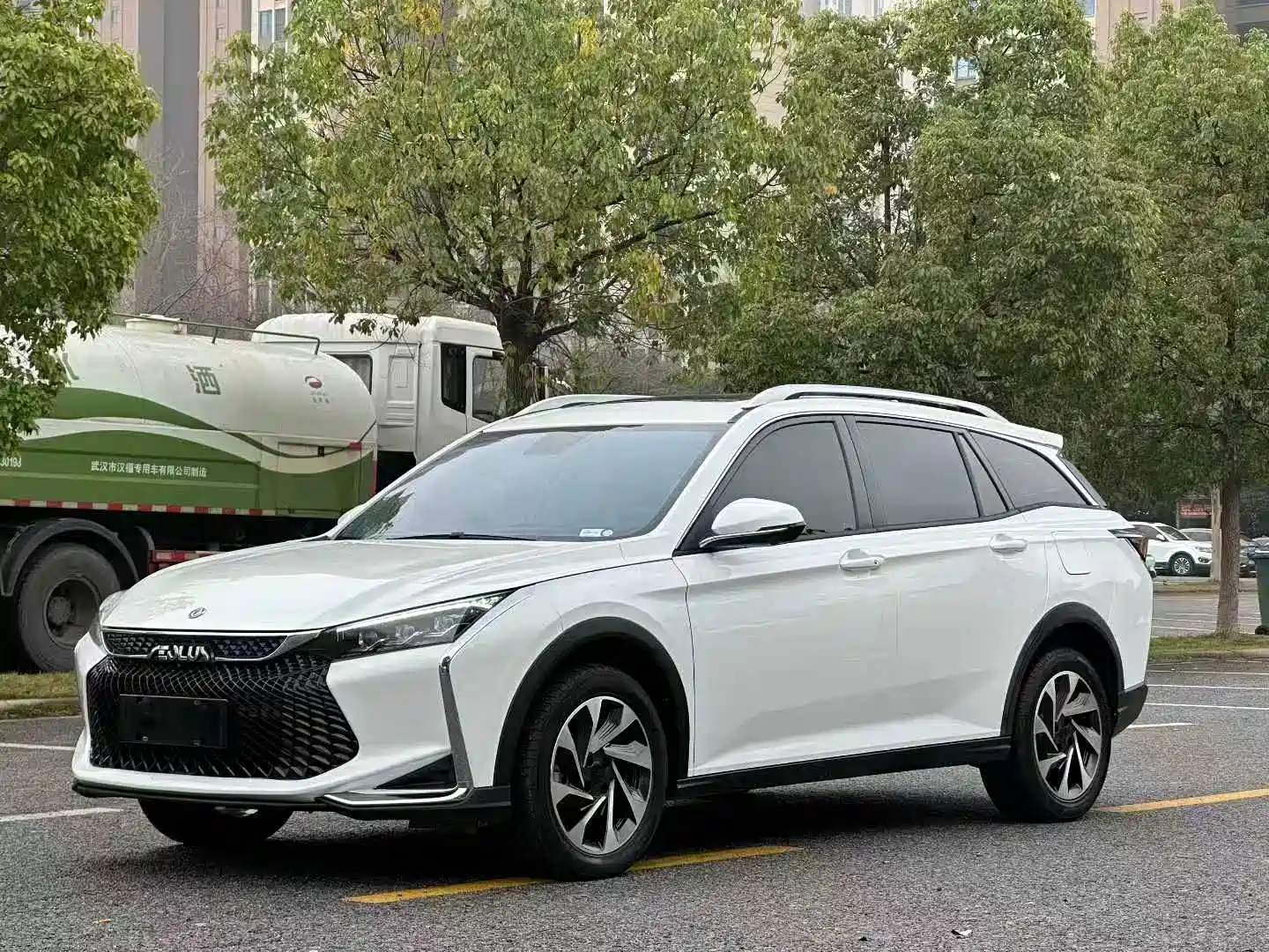Photo 1 - Dongfeng Aeolus Yixuan GS