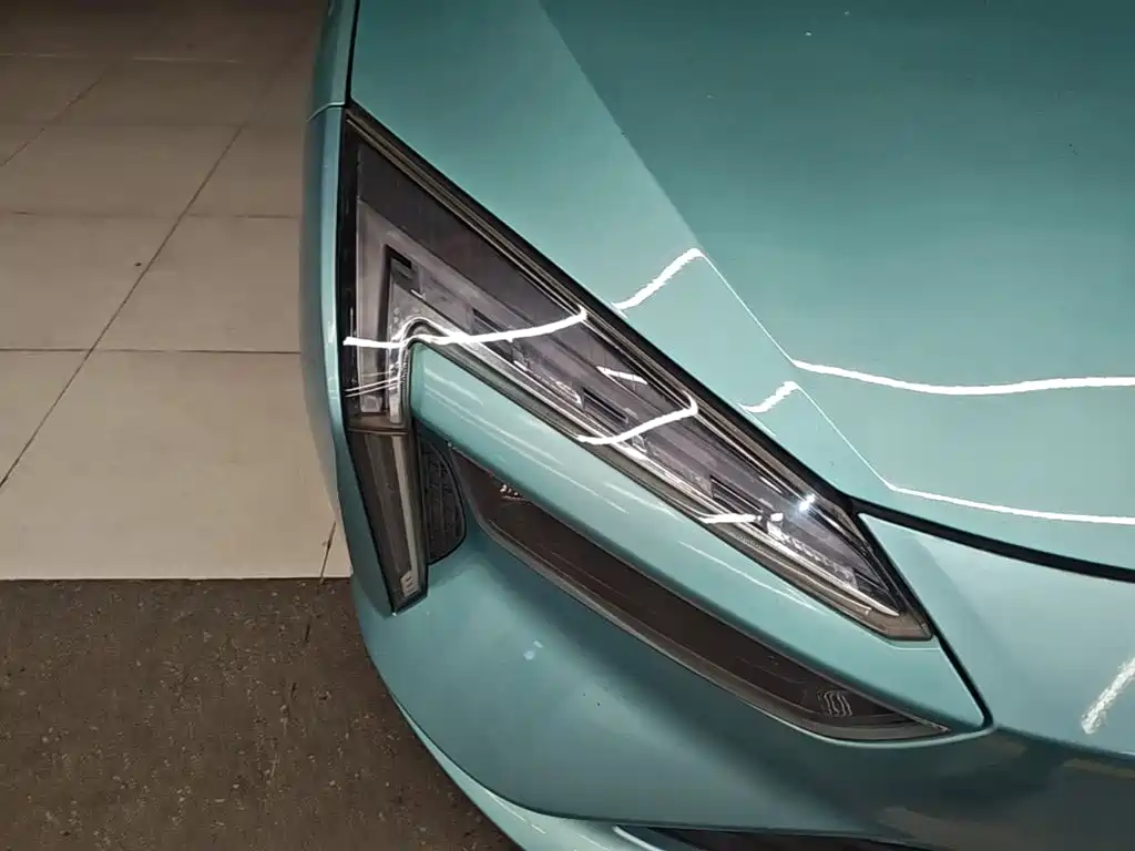 JMCG New Energy Yi 2022 2021 500km Shining Youth Long Range Edition