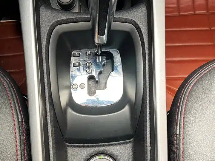 Hyundai Mistra 2016 1.8L Automatic Comfort GL фото 10
